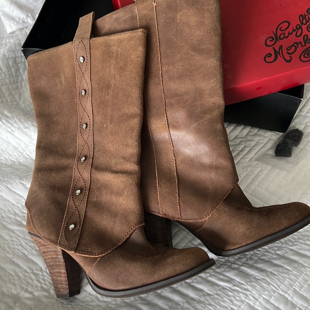 Naughty monkey suede boots